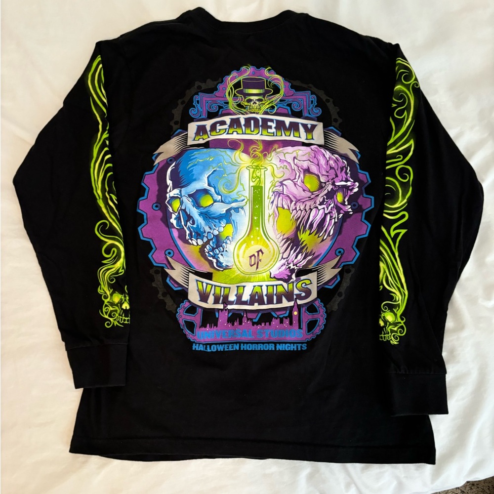 Academy Of Villains Universal Halloween Horror Nights Long Sleeve Shirt • Size M